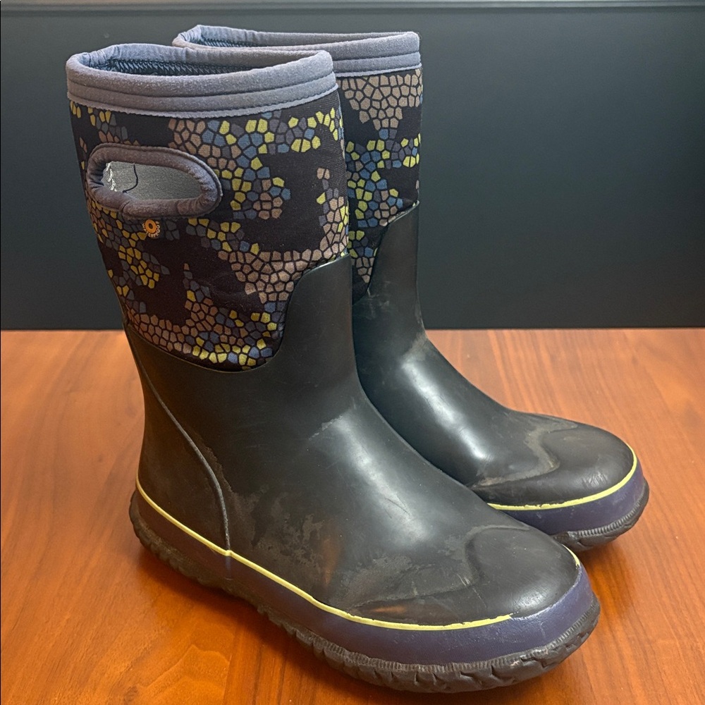 Bogs, Classic Axel Boots, size 4